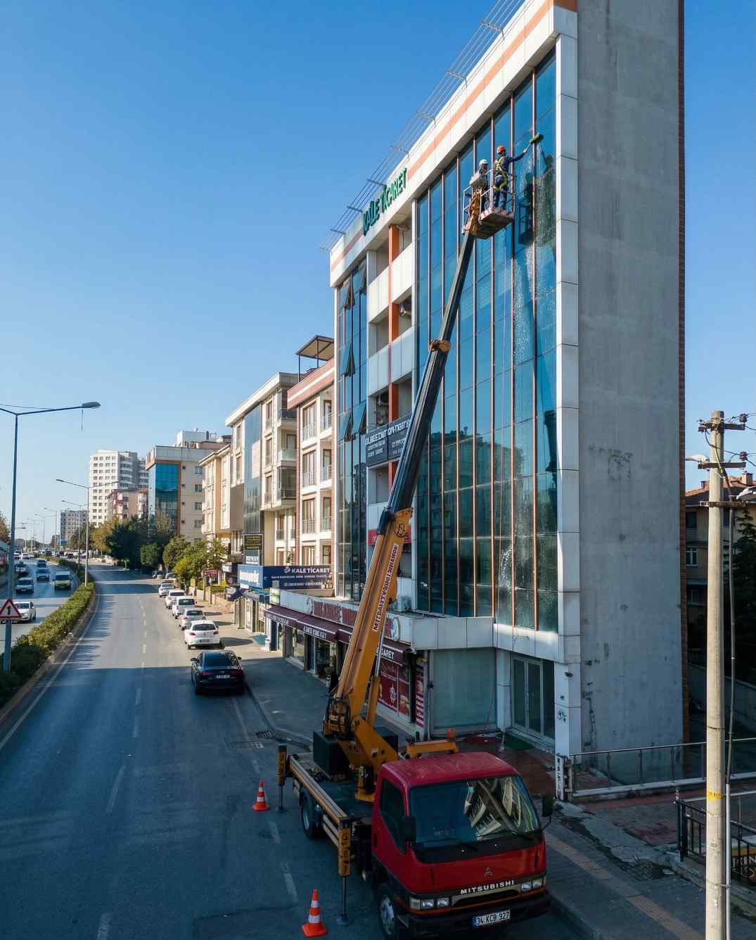 Profesyonel Avcılar plaza cam temizliği hizmetleri