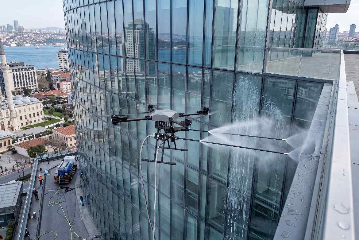 Drone ile Esenler dış cephe temizliği