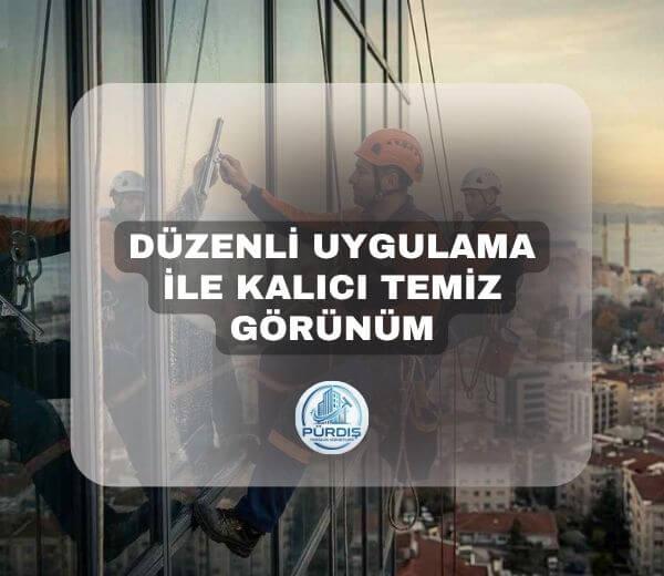 Periyodik uygulamalarla korunan düzenli ve kurumsal bina görünümünü yansıtan örnek cephe görseli